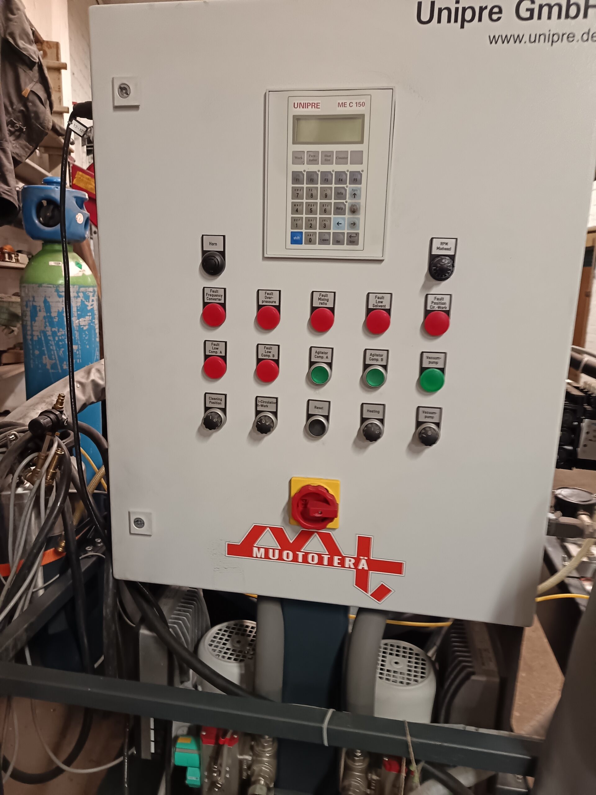 Unipre ME C 150 2-komponenttisekoituslaitteet